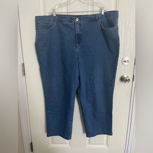 Basic Editions Classic Fit - Size 26W Short
